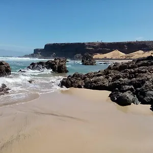  Pensión Magica Surf House