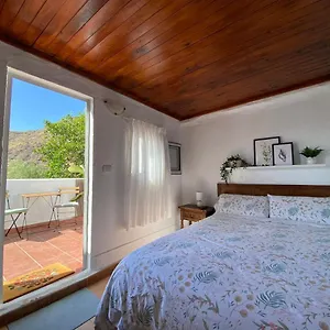  Bed and breakfast Charco Azul